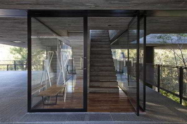Современный дом LM Residence, построенный в 2008 году