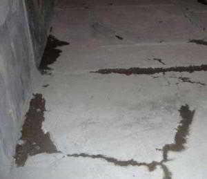 Ремонт бетонных полов: ликвидация трещин, выбоин, неровностей