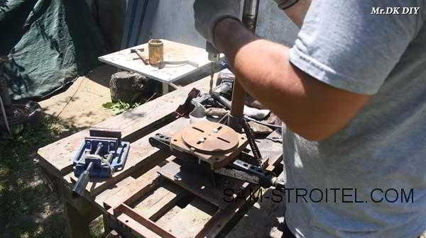 Сверлильный станок из двигателя от стиральной машины и ручной дрели