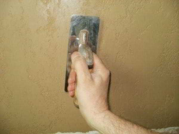 Использование глины для внутренней отделки стен