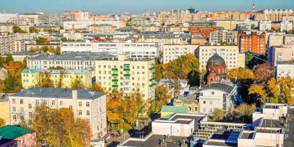 
	    В московских домах заменят более 160 шиферных крыш	