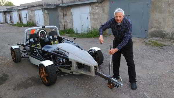 Самодельный спортивный автомобиль реплика Ariel Atom