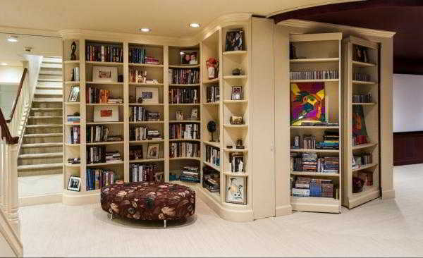 	Книжный стеллаж или шкаф в современном интерьере				