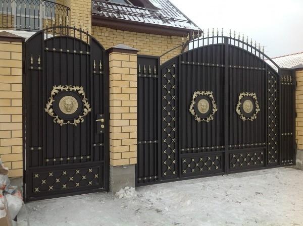 Кованые ворота: все об их преимуществах