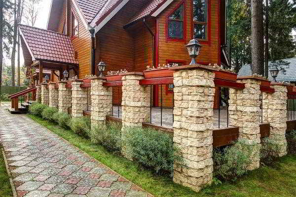 	Красивые деревянные дома: роскошные экстерьеры на фото				