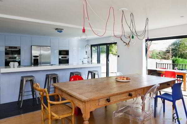	Красивые кухонные столы: оригинальные идеи для интерьера кухни				