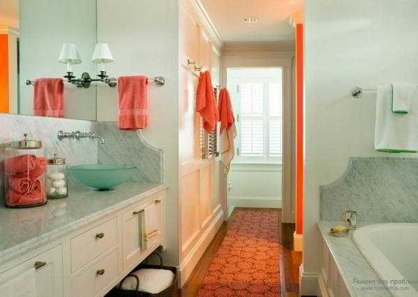	Оранжевый микс в дизайне ванной комнаты				