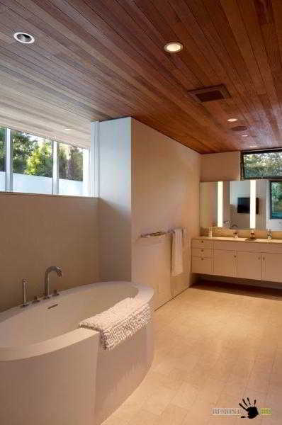 	Особенности выбора материала, оттенка и других качеств потолка в ванной				