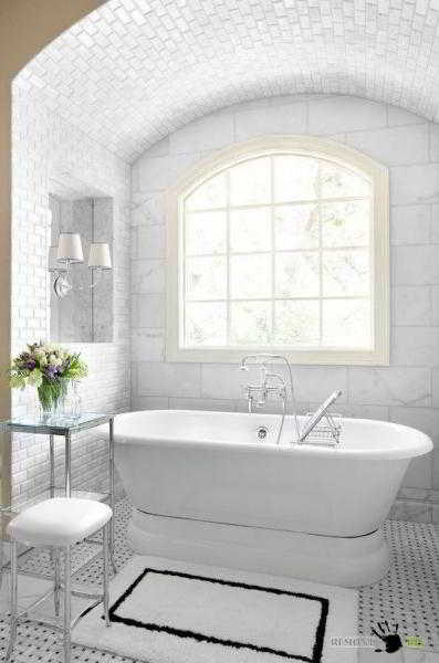 	Особенности выбора материала, оттенка и других качеств потолка в ванной				