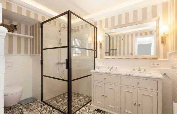 	Полка для ванной: организация красивого и практичного места хранения в 100+ идеях				