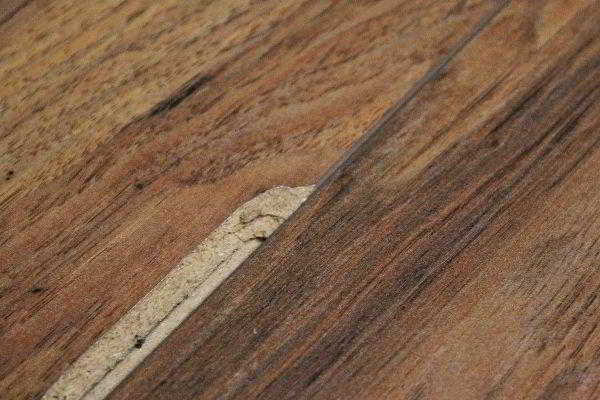Сложно ли заменить ламинат в месте повреждения