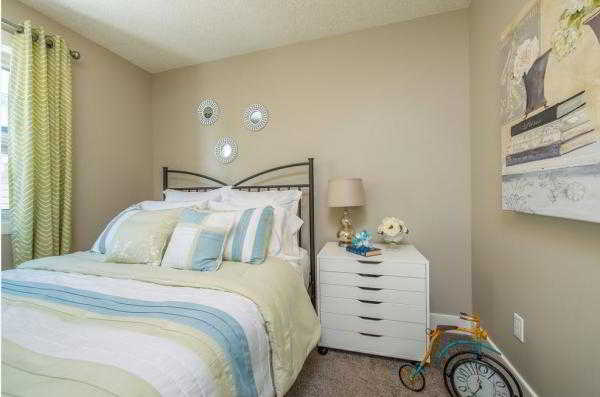 	Зеленые шторы в современном интерьере				