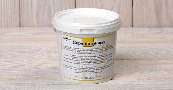 Кормовая сера курам несушкам &ndash; как давать и дозировка