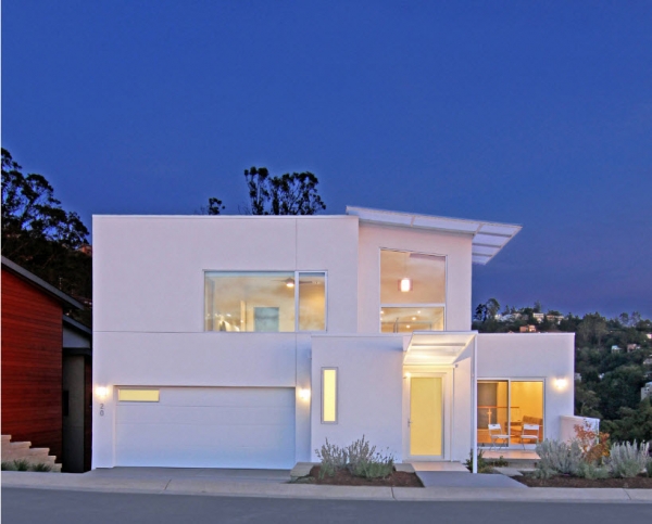 	Фасад частного дома в современном стиле &ndash; лаконичная красота				
