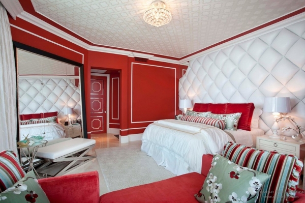 	Яркая и стильная красная спальня				