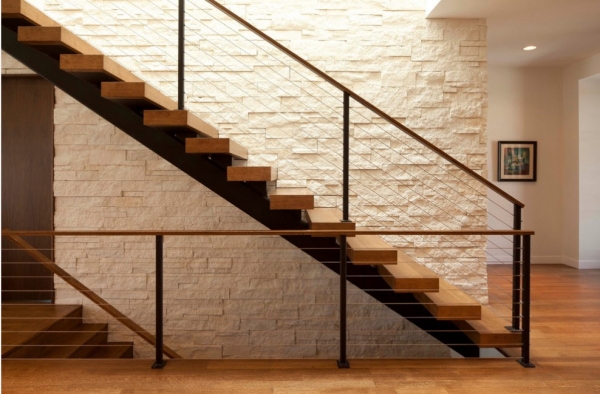 	Перила для лестницы – завершающий штрих в дизайне				