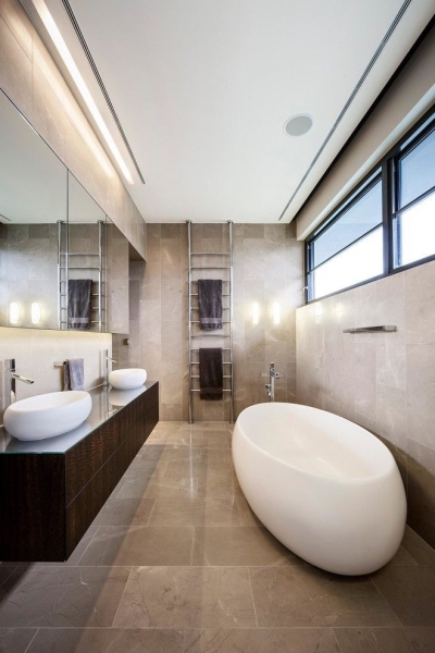 	Полотенцесушители в интерьере ванной комнаты: совмещаем красоту и практичность				